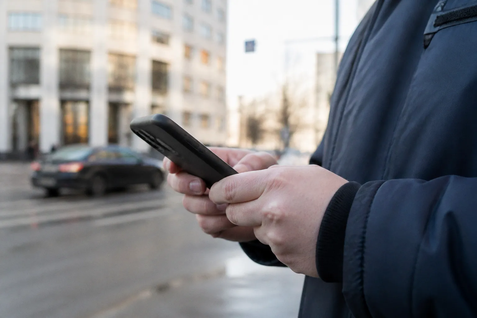 Массовое удаление банковских приложений из App Store и Google Play: что важно знать